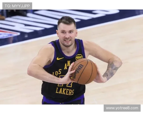 雷迪克称赞东契奇延续出色表现佳